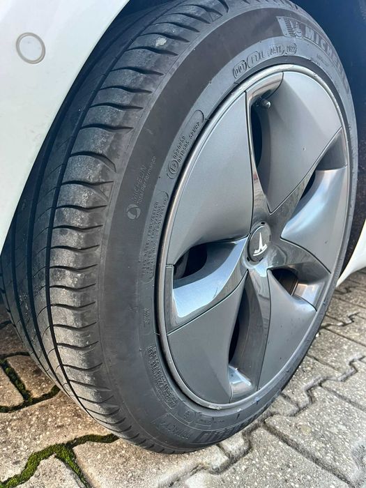 Tesla Model 3 Standard  Range PLUS  IMPECÁVEL (16700+IVA)