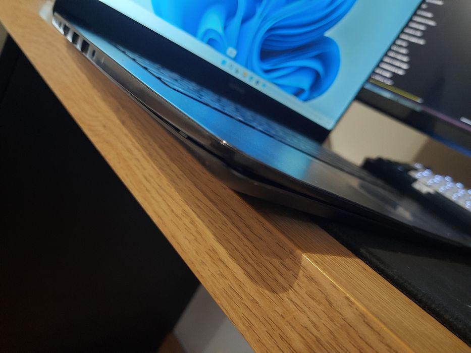 Huawei MateBook D15 i5-8250U 8GB SSD 238 GB IPS Windows 11