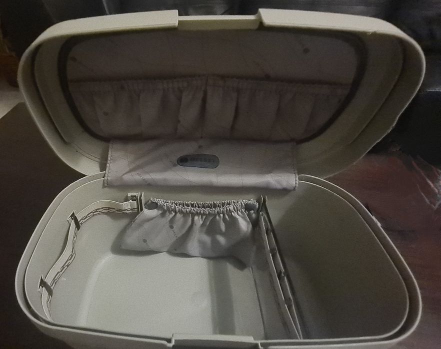 Necessaire rígido Delsey