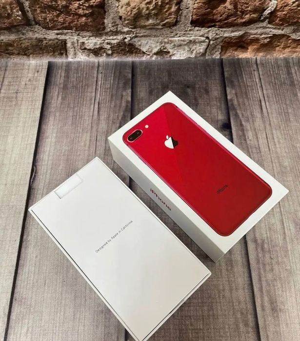 iPhone 8 Plus Red 256GB у відмінному стані, повний заводський комплект, акумулятор 100%.
