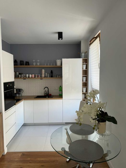 Dwupokojowe, słoneczne mieszkanie w doskonałej lokalizacji