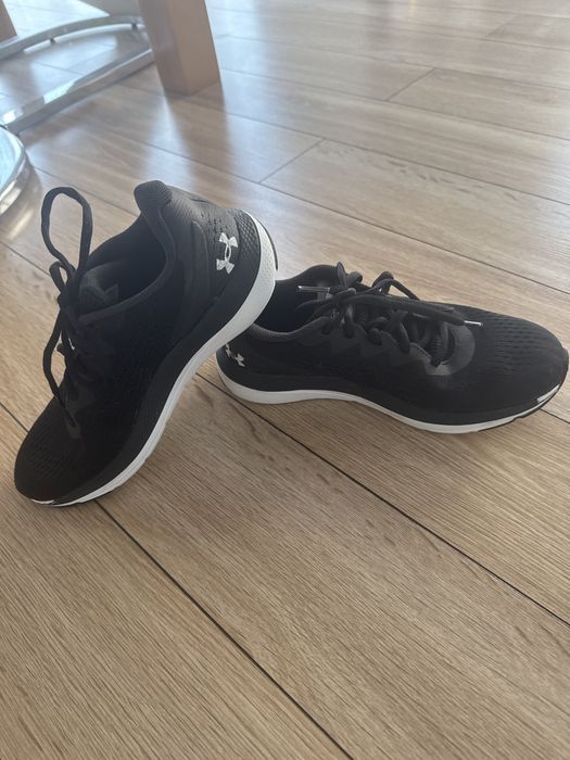 Buty sportowe Under Armour 37.5