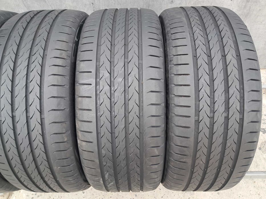 Резина літо 99% протектор Continentаl 245/40 R20Eco Contact 6Q