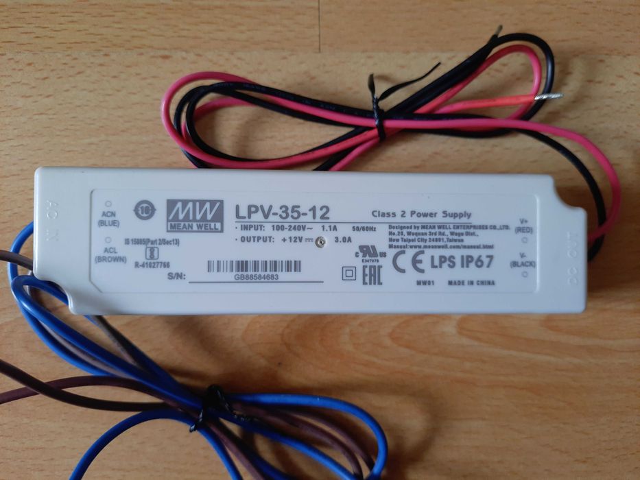 Zasilacz LED MEAN WELL LPV-35-12A 8 sztuk