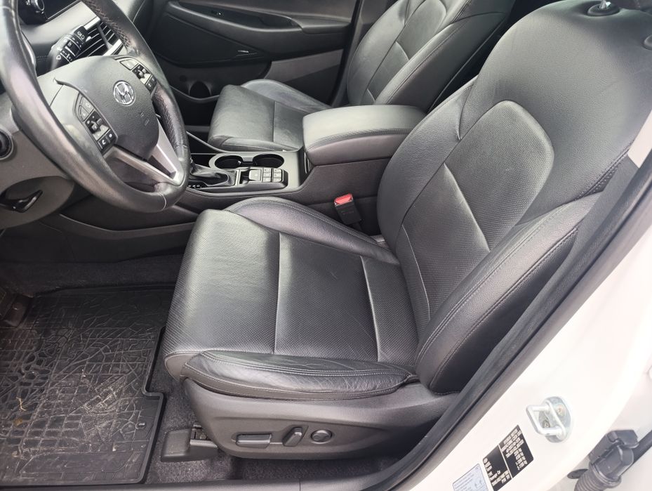 Sprzedam samochód osobowy Hyundai Tucson