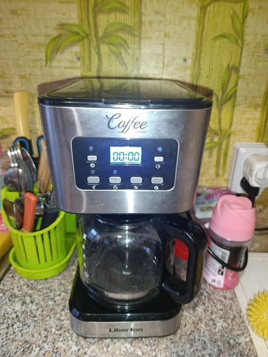 Кофеварка Liberton LCM-2202 (Таймер, Самоочистка, Регулировка крепости