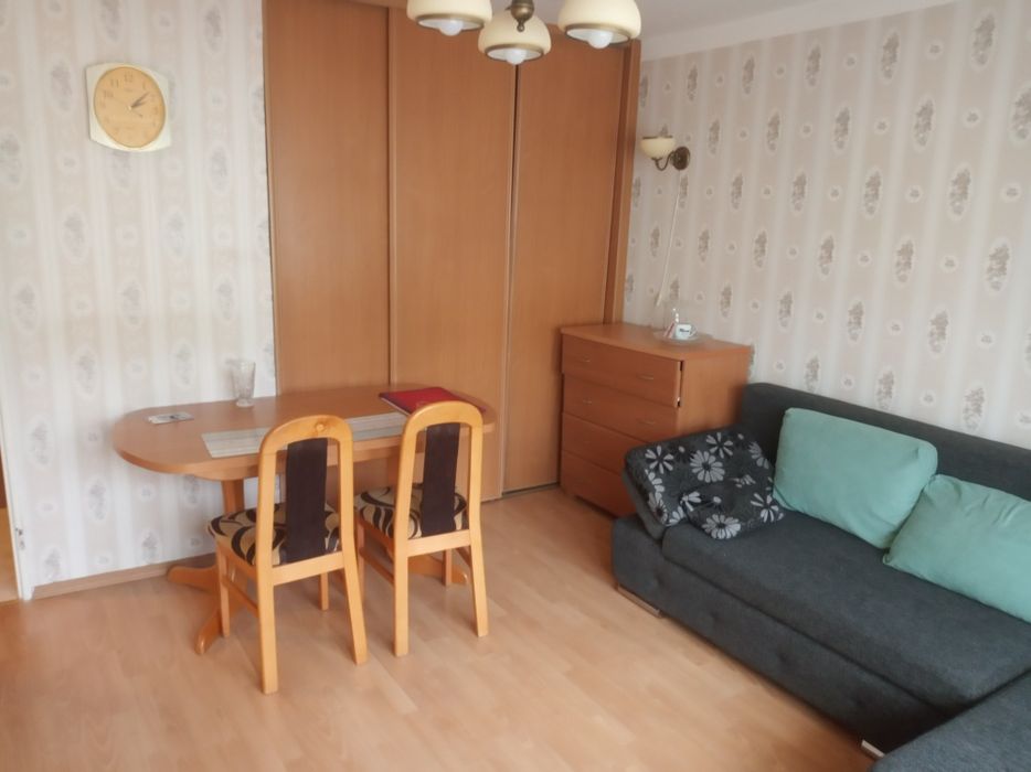48m2, dwa pokoje, pierwsze piętro, balkon
