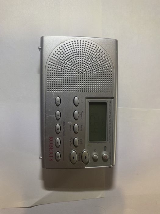 Roberts VHF/MW/LW Radio