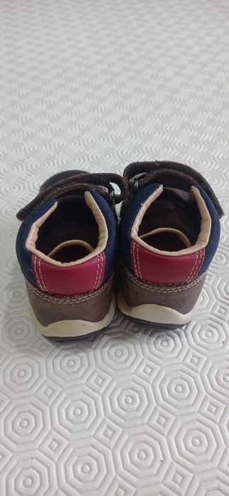 Vendo Geox castanhos