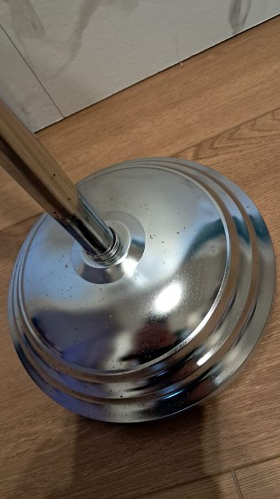 Stojak na papier toaletowy wolnostojący