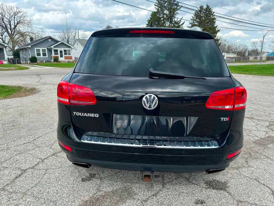 Volkswagen Touareg Executive      2012