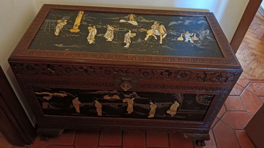 Arca mala cânfora linda!