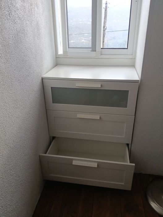 Cômoda Ikea Brimnes