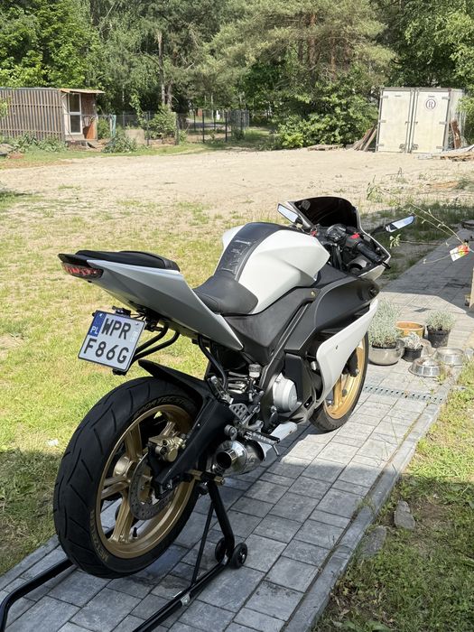 Yamaha yzf r125