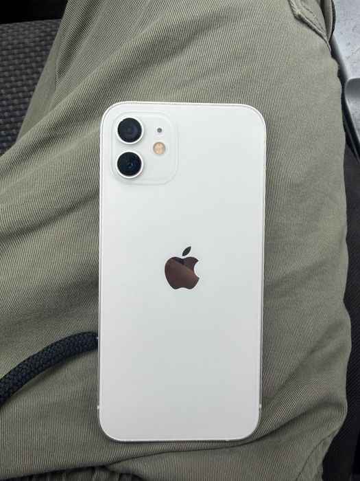 Telefon iPhone 12