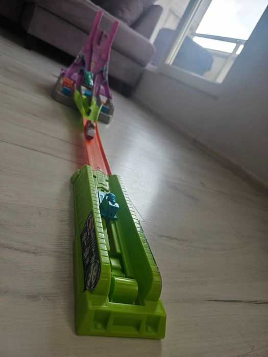 Hot Wheels wyrzutnia piła