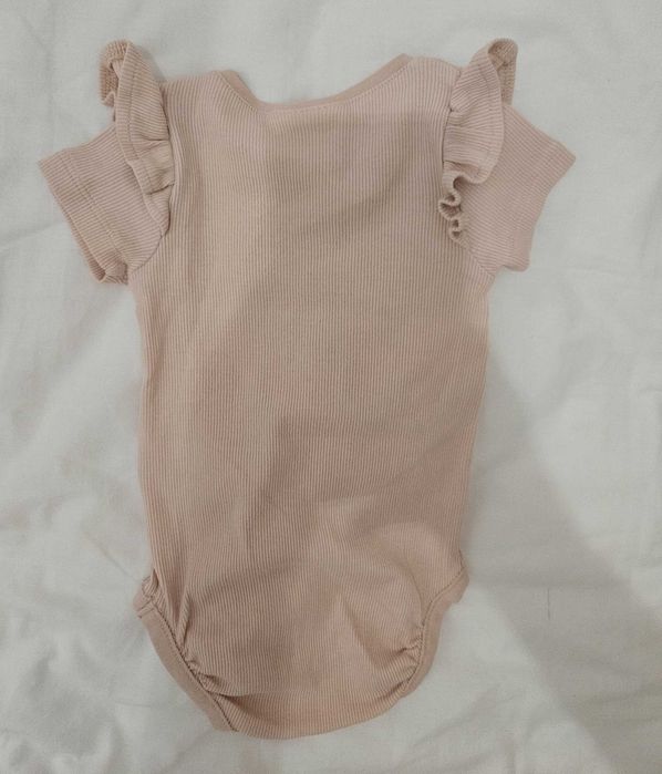 Nowe body z kappAhl z króliczkiem