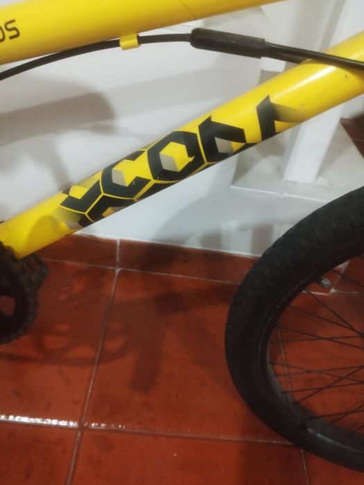 Bicicleta bmx amarela Scott vol-x40