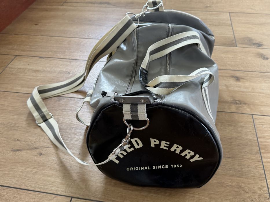 FRED PERRY Classic Barrel Bag