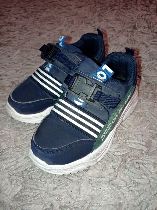 Кросівки на хлопчика