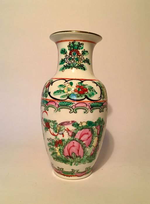 PORCELANA CHINESA - pintada à mão - h: 16 cm/s