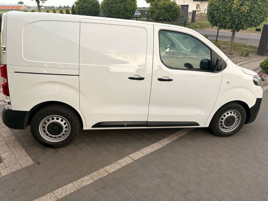 Toyota ProAce Auto zakupione w polskim salonie , pierwszy właściciel,  bezwypadkowy