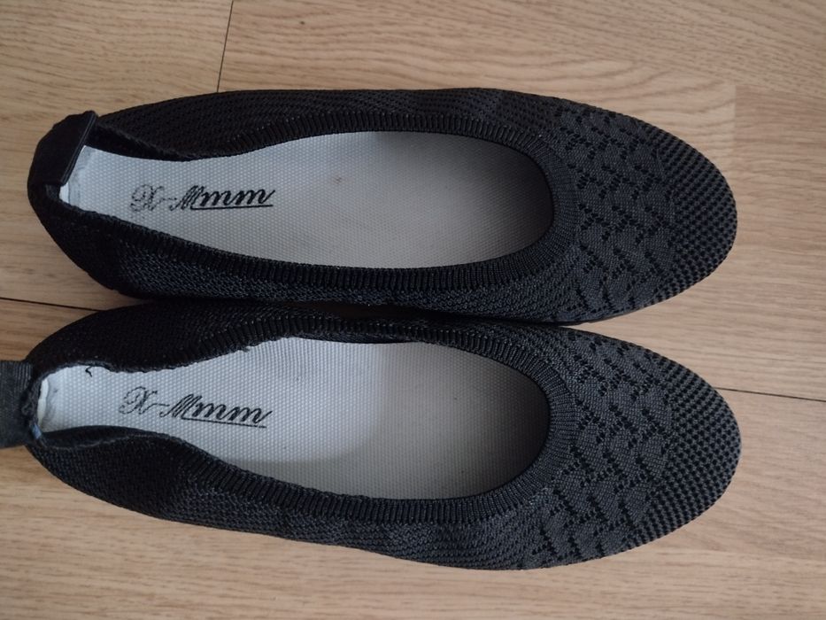 Buty płaskie czarne rozmiar wkłdki to 23