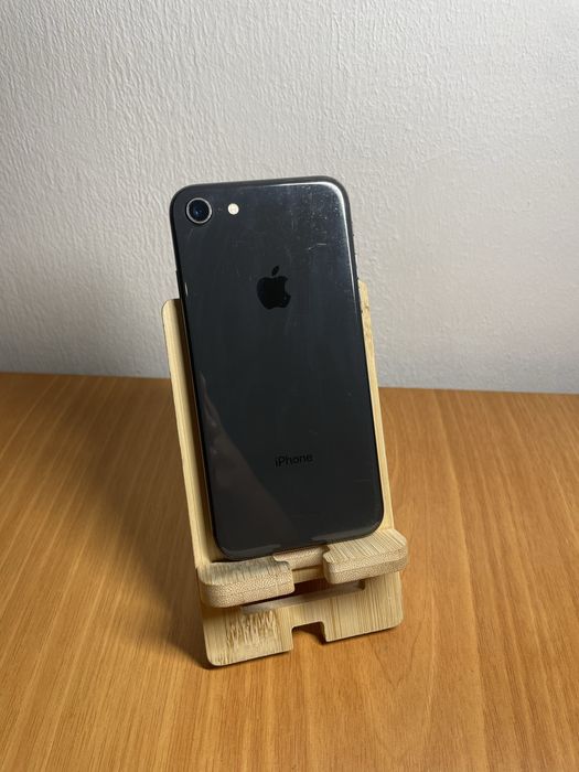 Смартфон Apple iPhone 8 64GB