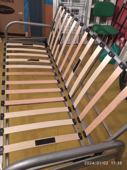 Sofá cama usado (estrutura)