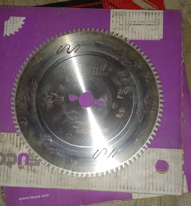 Диск пили основний для обробки ДСП та МДФ. Діаметр 300 мм - 120 мм,