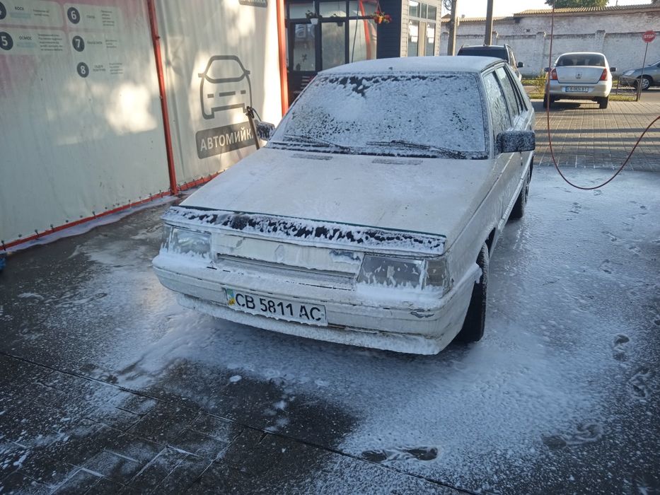 Продам Рено 11    1988р. Газ- бензин