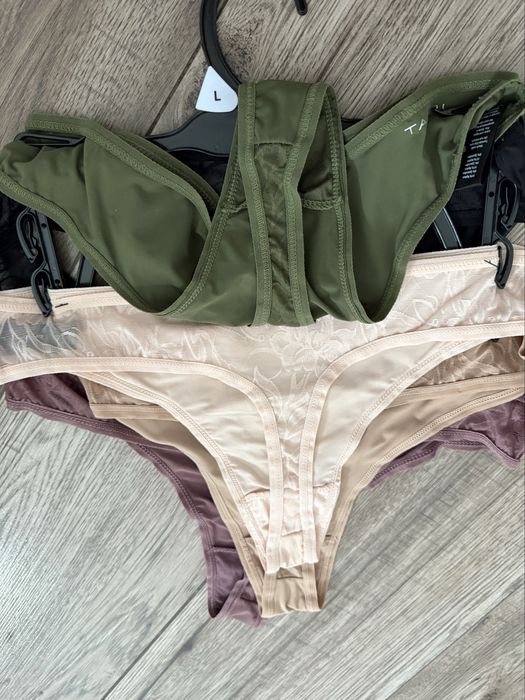 Majtki stringi Tahari 5 sztuk