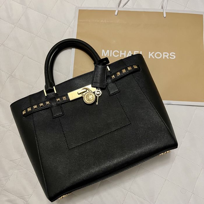 Чорна шкіряна сумка Michael Kors
