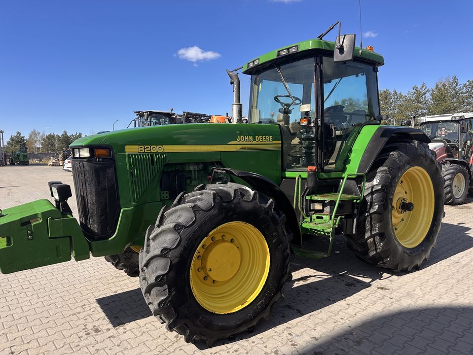 John Deere 8200 8.1 pojemność