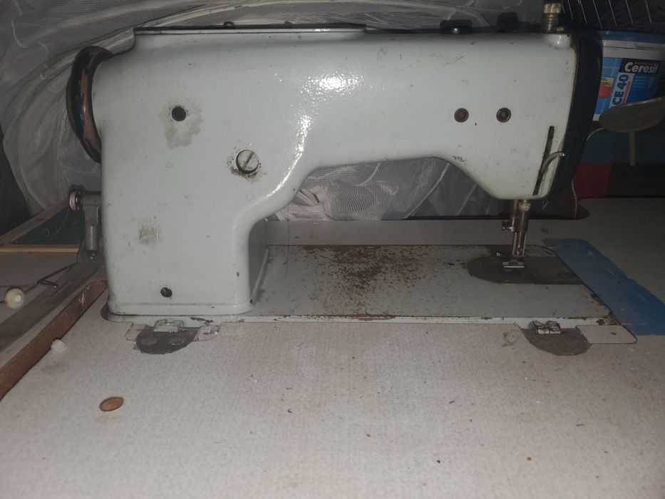 Промышленная швейная машинка 1шт