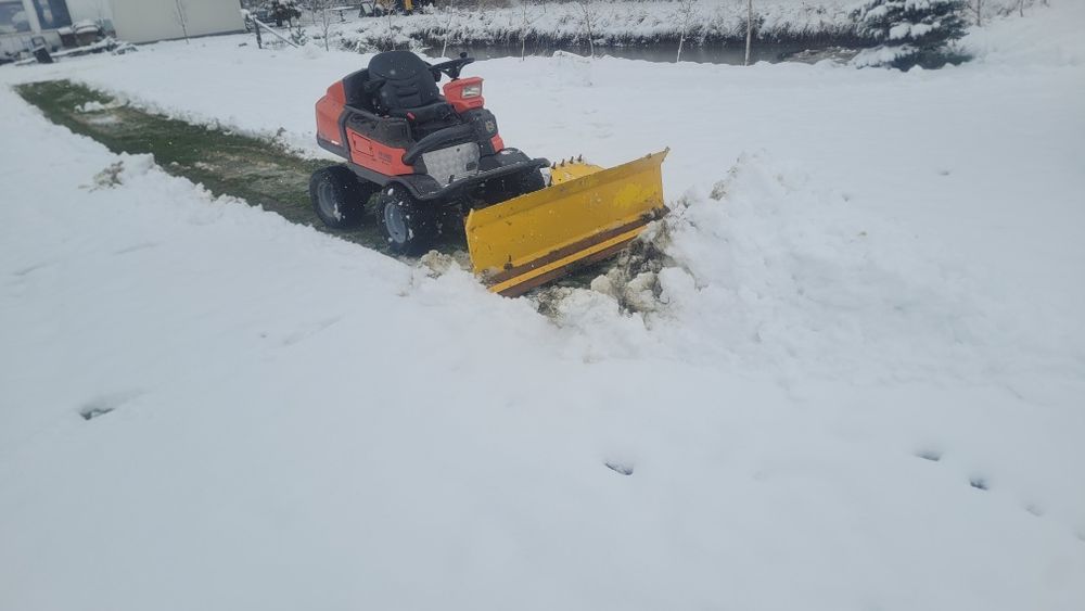 Traktorek Kosiarka  Husqvarna PT26d Ładny p 525 Pług do Sniegu