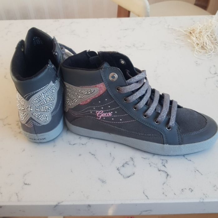 Кросівки ,кеди ,черевики Geox