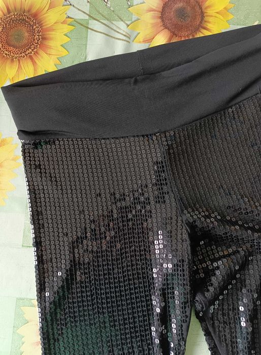 р 12-14 / 46-48-50 Стильні чорні лосини легінси бриджі капрі в паєтках