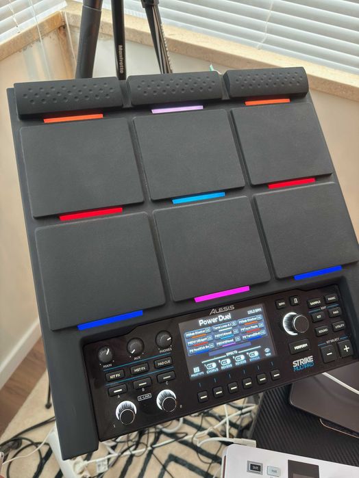 Alesis Strike MultiPad + Suportes – Como novo