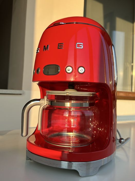Smeg крапельна кавоварка (red)