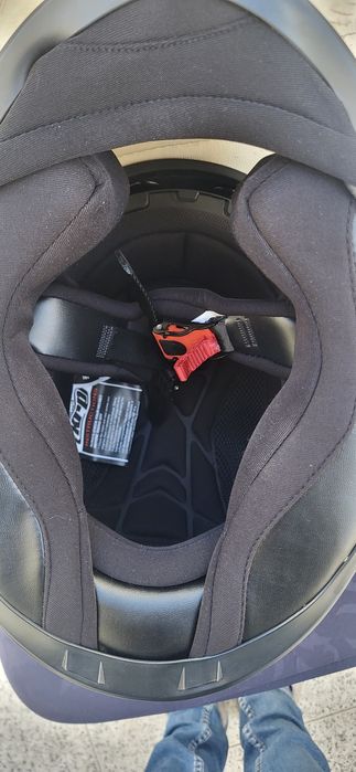 Capacete tamanho M usado poucas vezes as imagens falam por si.