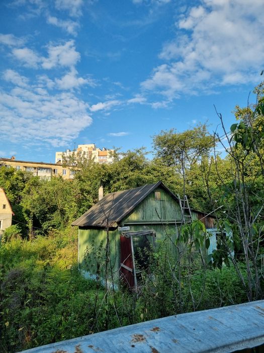 участок, закрытый городок, заезд с Туполева, Мрии 5, метро Нивки, парк