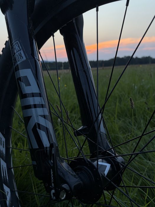 Commencal absolut pure white