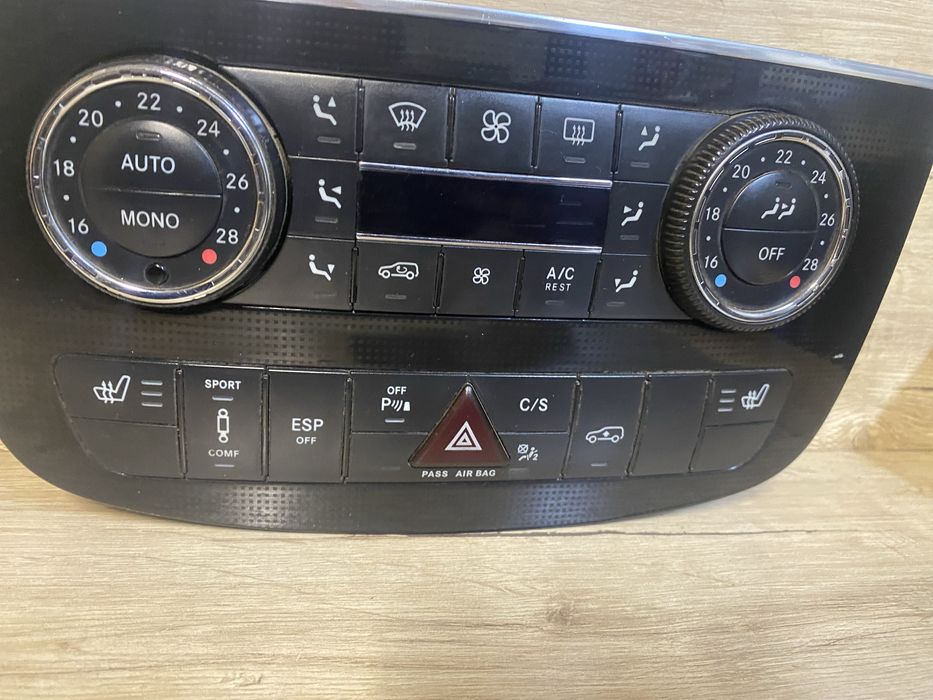 Блок керування кліматом Mercedes r-class w251