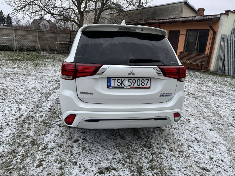 Mitsubishi Outlander PHEV 2019r. Stan bardzo dobry!