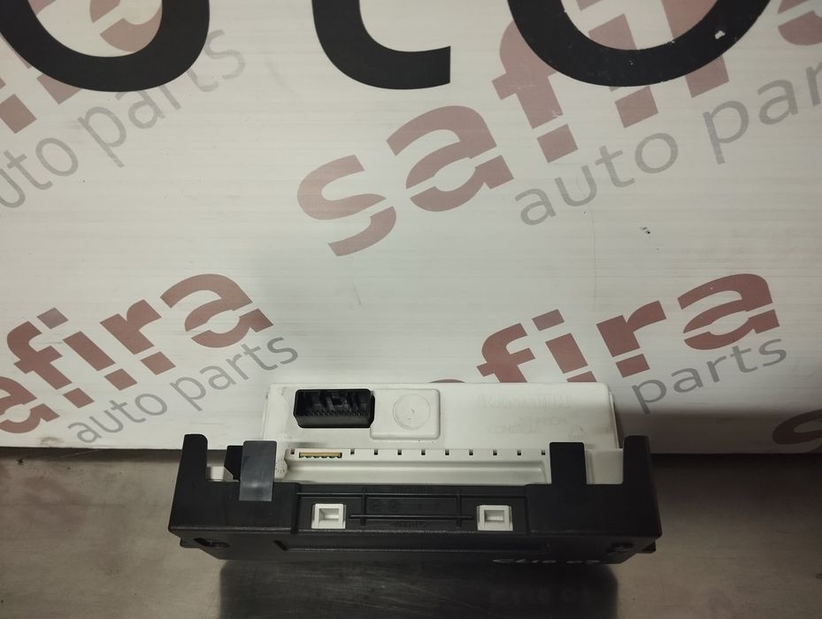 Display / Ecrã de Informações RENAULT CLIO III - 8200755144