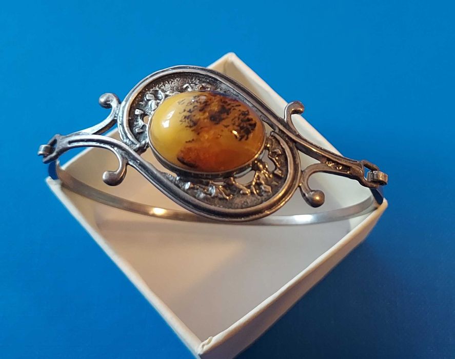 Bransoletka damska srebrna z bursztynem