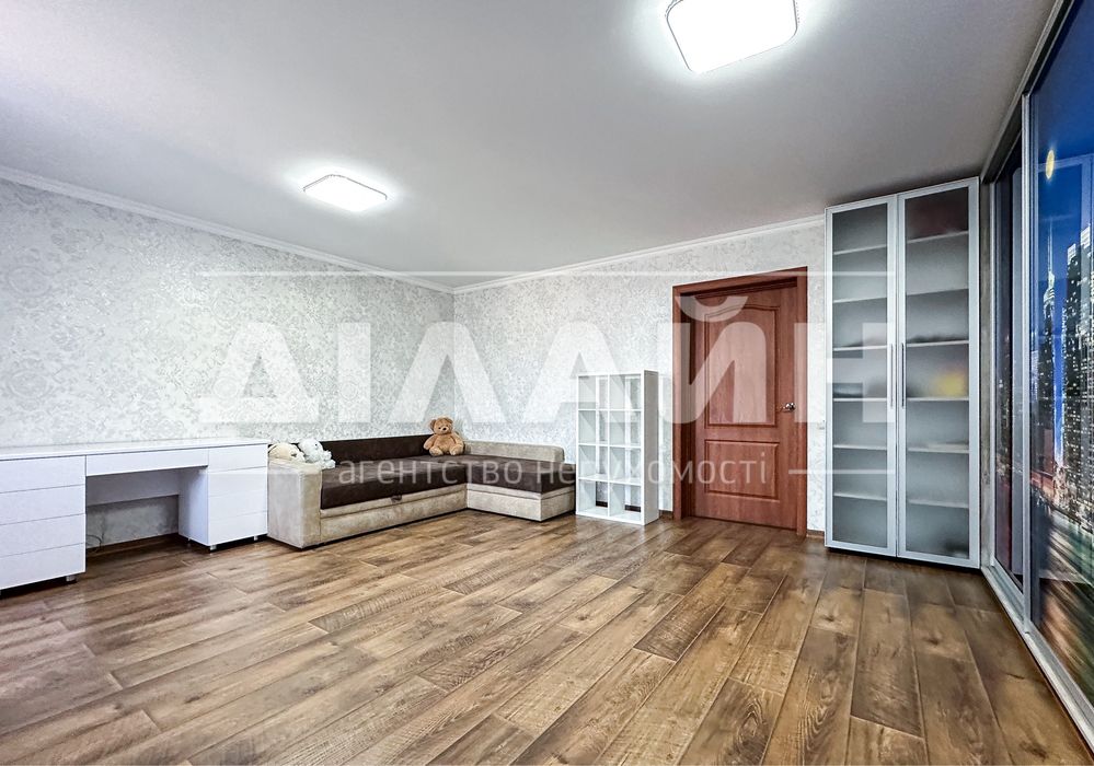 VIP 4х комн квартира 170 м2 по Юбилейному 14
