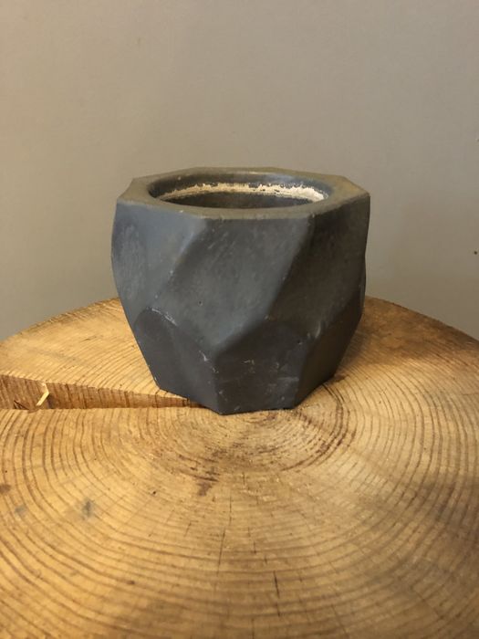 Doniczka osłonka betonowa 12 cm