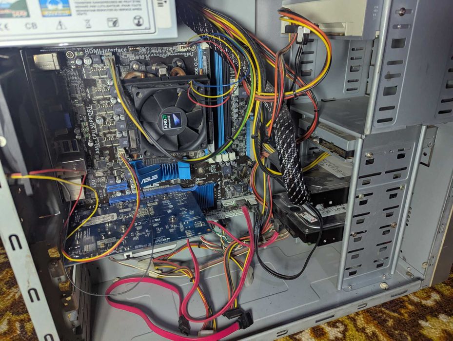 Стационарный компьютер